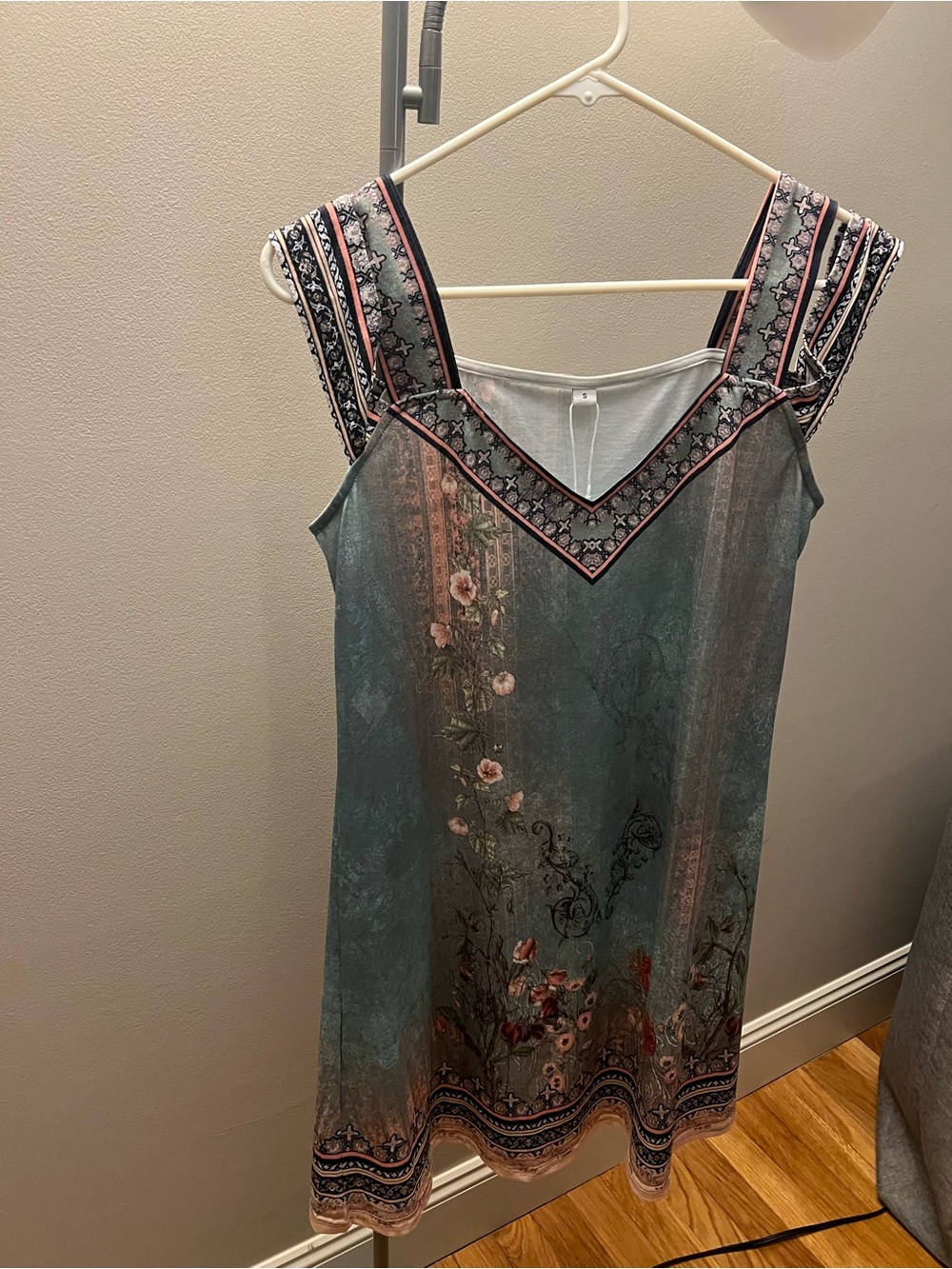NWT Vala Nio dress S